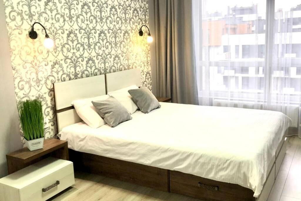 Appartement Новобудова Місто Трав, Р-Н Вікторії Гарденс à Lviv Extérieur photo