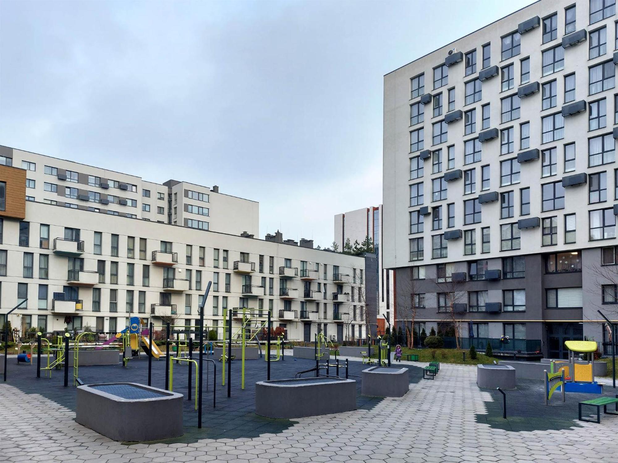 Appartement Новобудова Місто Трав, Р-Н Вікторії Гарденс à Lviv Extérieur photo